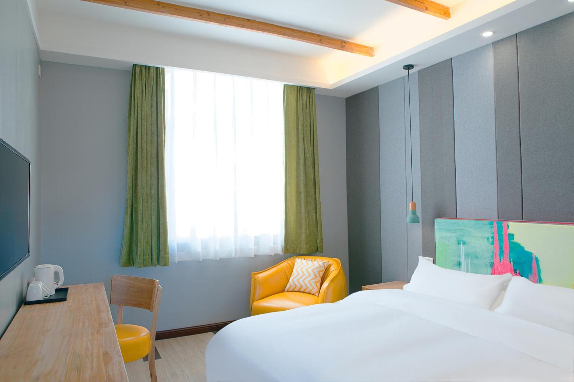 The Cloudland International Youth Hostel Close To The City Center,10 Min Walks To The Subway, Close To The Night Market, Old Street, Green Lake, English-Speaking Service, Free Activity Convenient Payment And Visa Cards Are Accepted Kunming Exterior photo