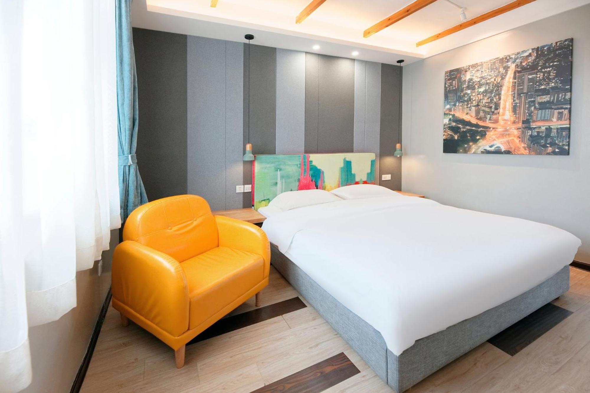 The Cloudland International Youth Hostel Close To The City Center,10 Min Walks To The Subway, Close To The Night Market, Old Street, Green Lake, English-Speaking Service, Free Activity Convenient Payment And Visa Cards Are Accepted Kunming Exterior photo