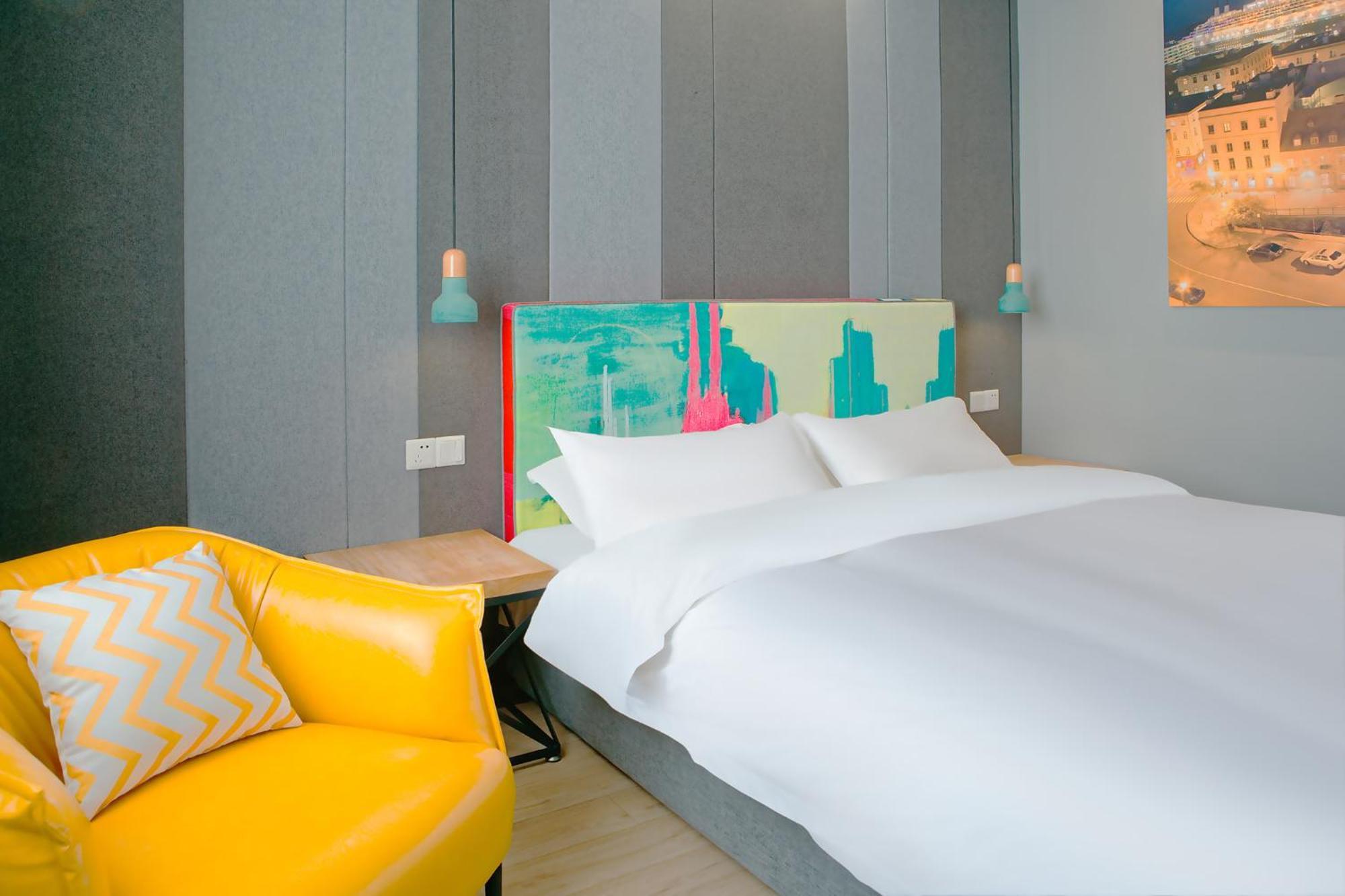The Cloudland International Youth Hostel Close To The City Center,10 Min Walks To The Subway, Close To The Night Market, Old Street, Green Lake, English-Speaking Service, Free Activity Convenient Payment And Visa Cards Are Accepted Kunming Exterior photo
