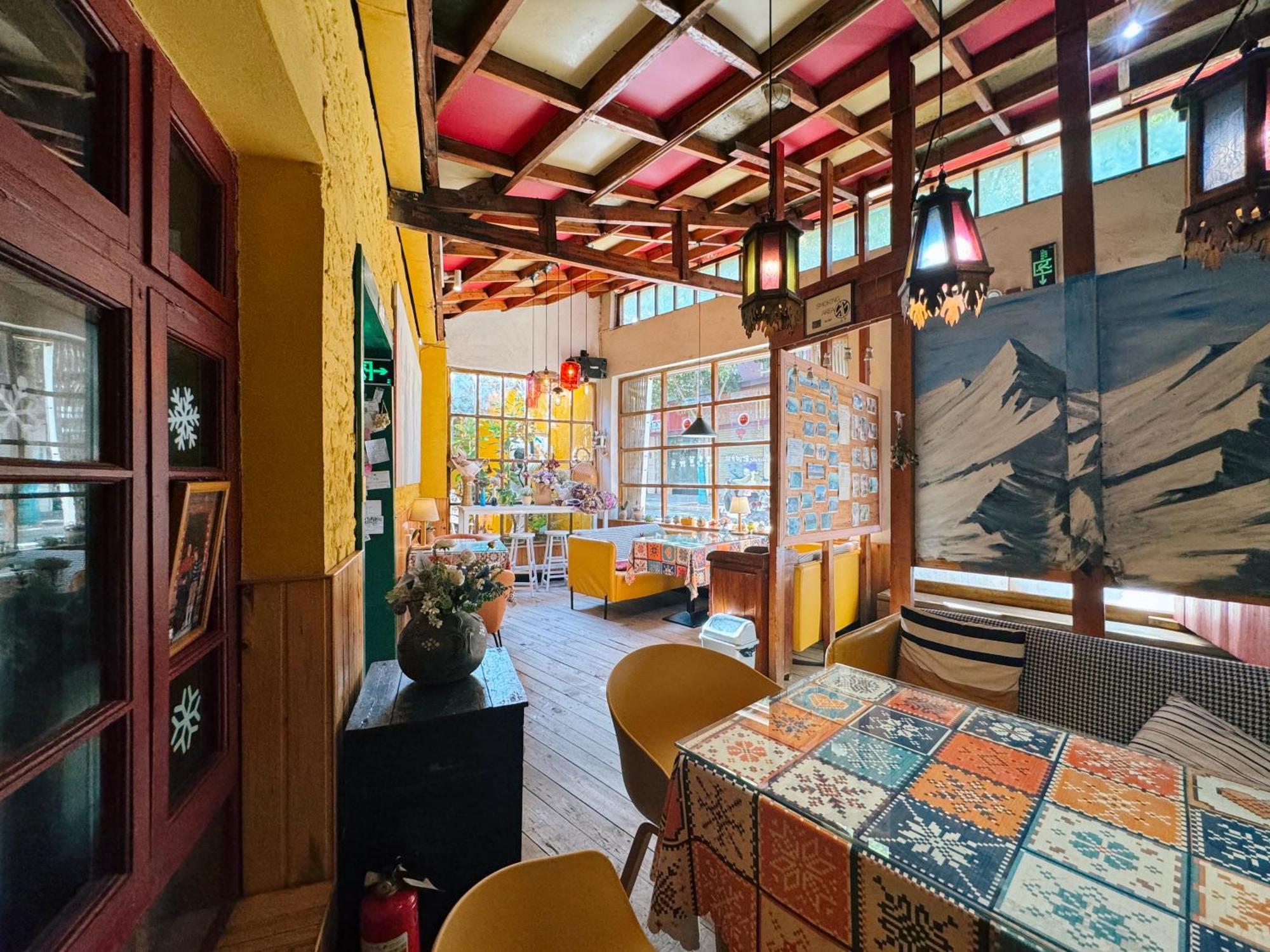 The Cloudland International Youth Hostel Close To The City Center,10 Min Walks To The Subway, Close To The Night Market, Old Street, Green Lake, English-Speaking Service, Free Activity Convenient Payment And Visa Cards Are Accepted Kunming Exterior photo