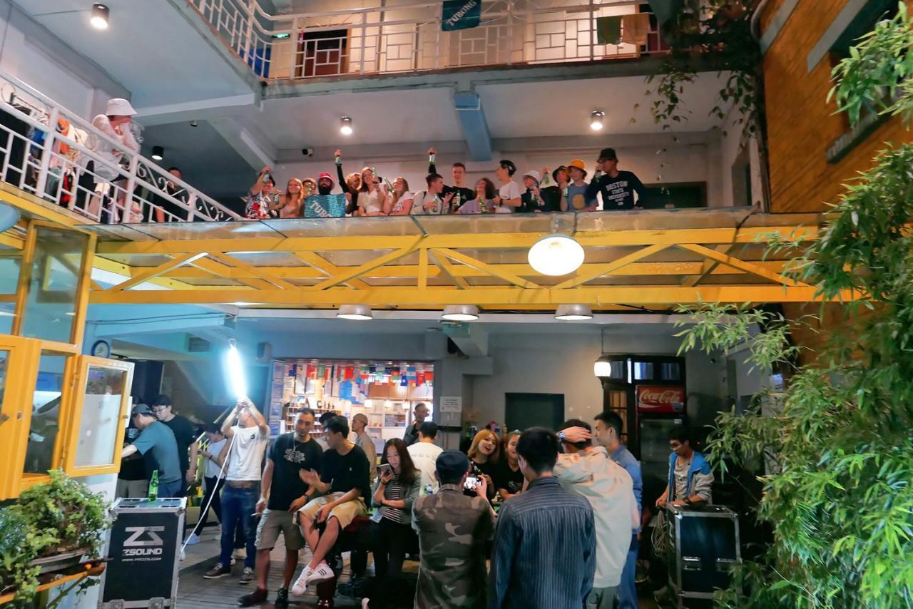 The Cloudland International Youth Hostel Close To The City Center,10 Min Walks To The Subway, Close To The Night Market, Old Street, Green Lake, English-Speaking Service, Free Activity Convenient Payment And Visa Cards Are Accepted Kunming Exterior photo
